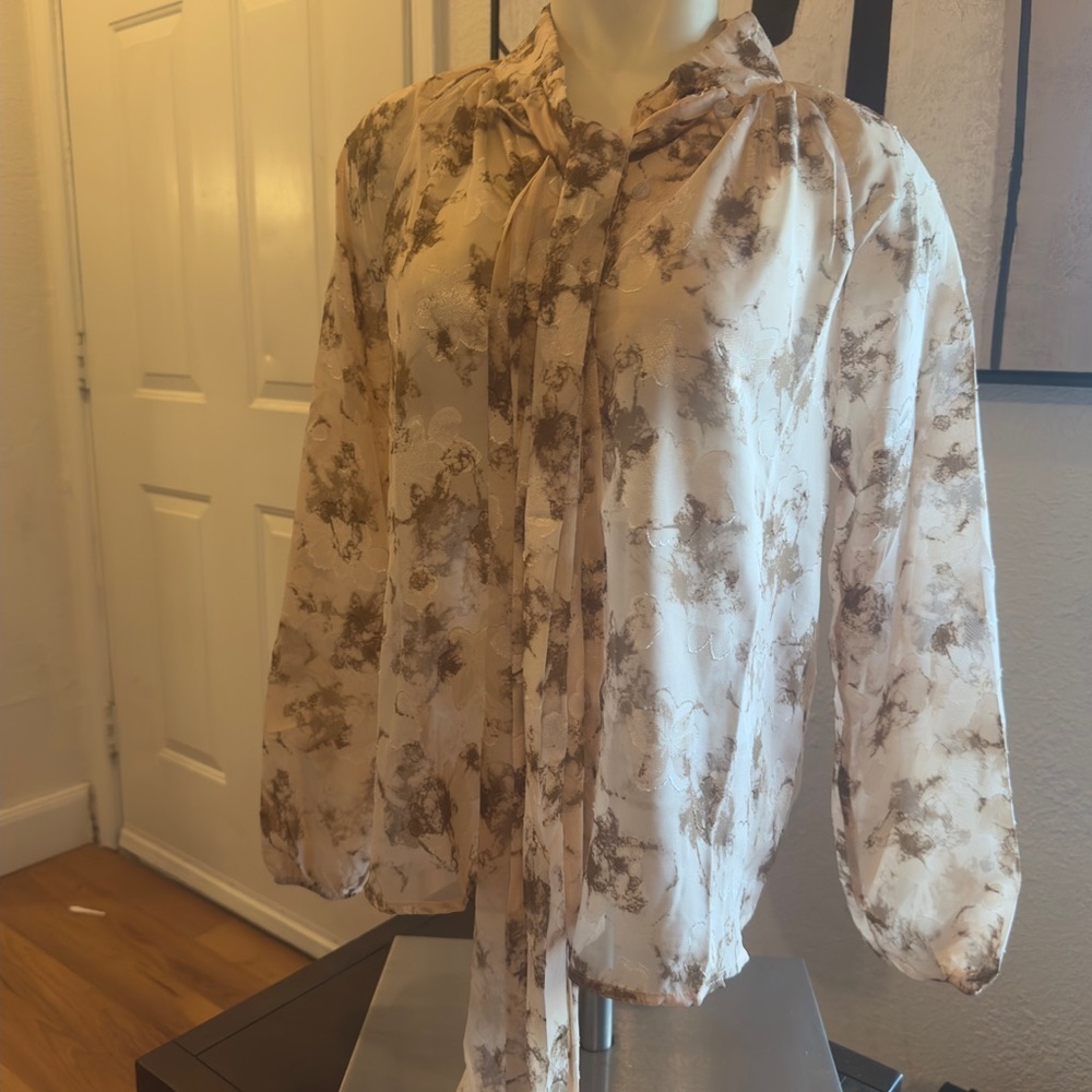 MELLODAY Cream and Brown Floral Blouse